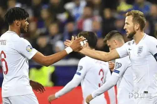 萨顿英格兰表现无法令球迷信服 萨卡踢左后卫是个有趣的决定 2 萨顿英格兰表现无法令球迷信服 萨卡踢左后卫是个有趣的决定