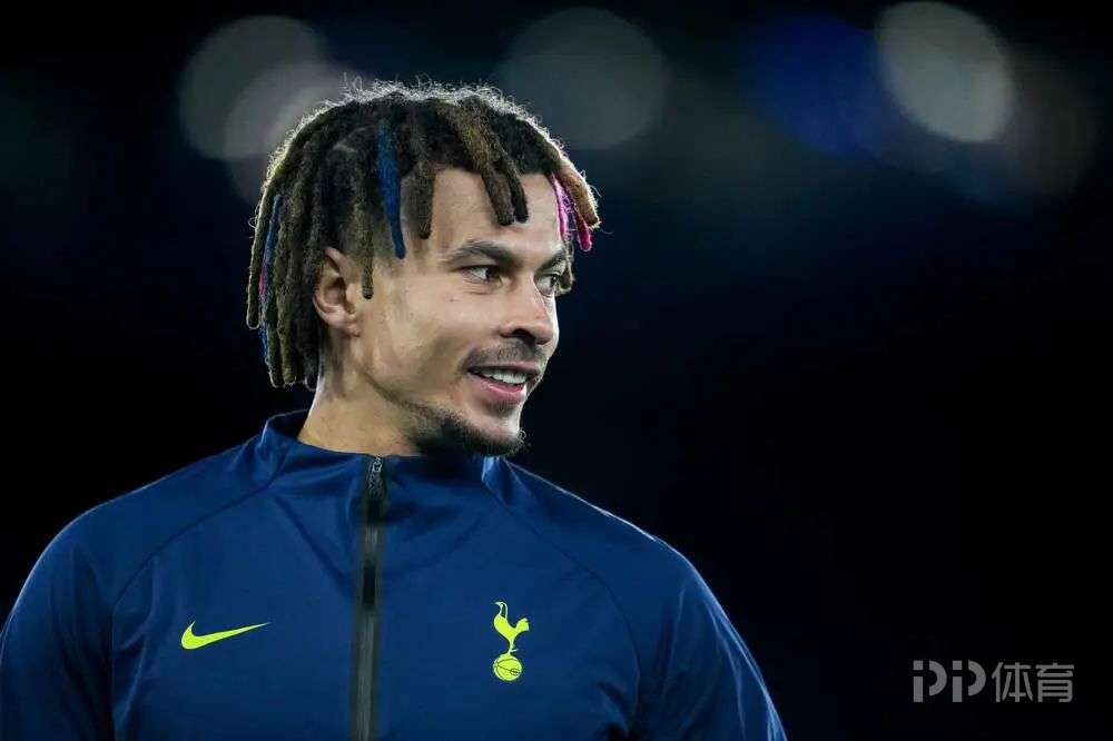 昔日身价1亿的大英帝星何以堕落至此? 7 昔日身价1亿的大英帝星何以堕落至此?